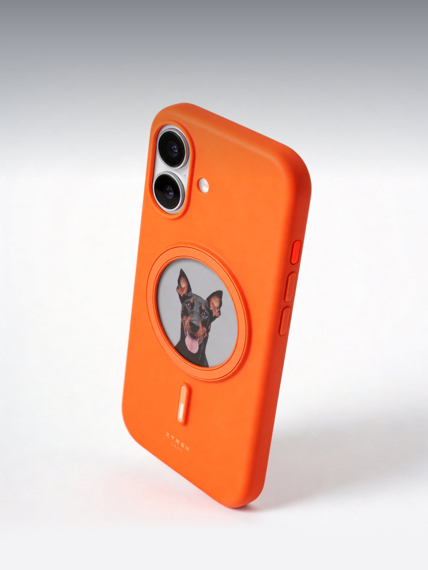 Cosmic Orange / iPhone 17