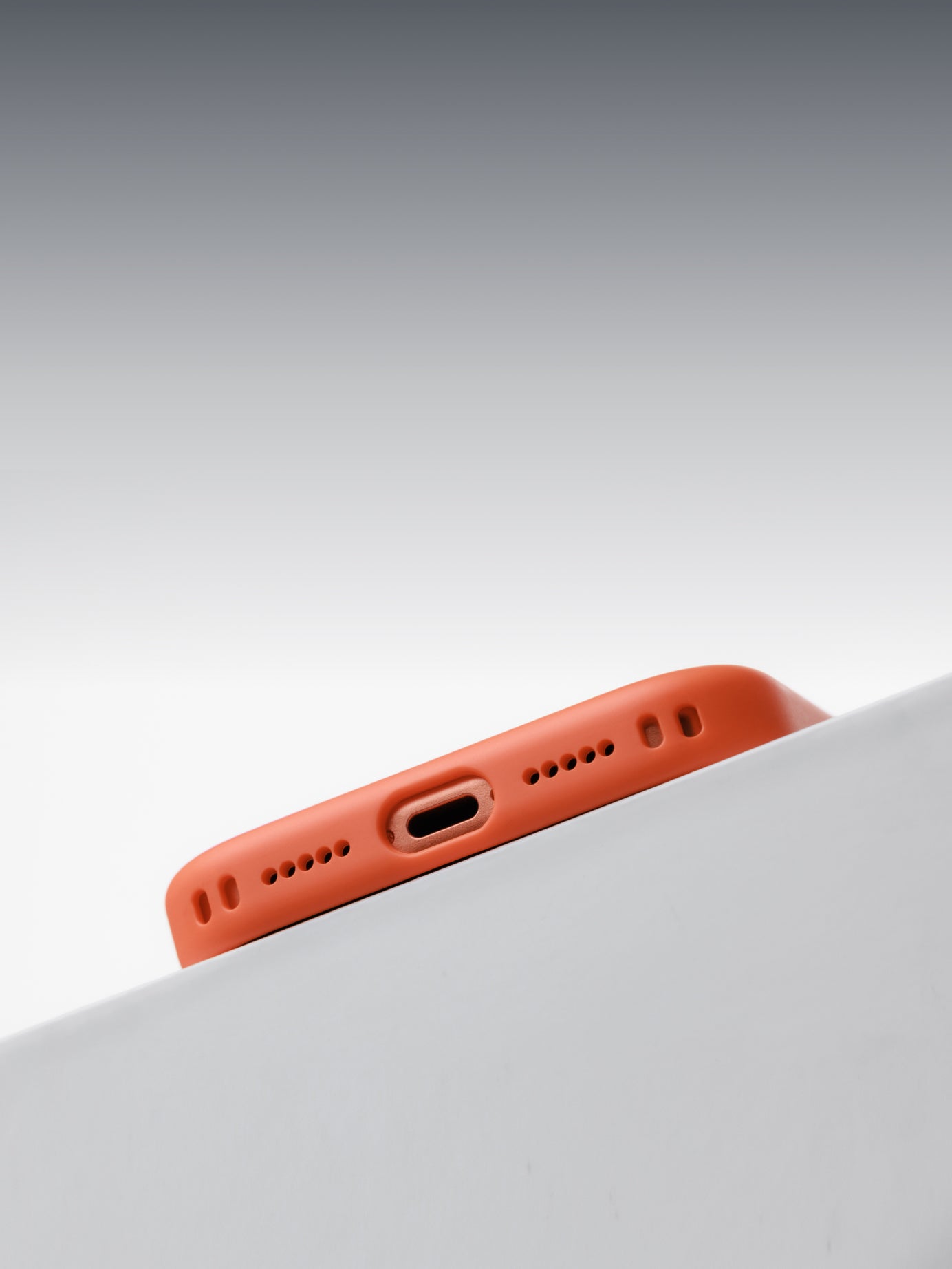 Cosmic Orange / iPhone 17
